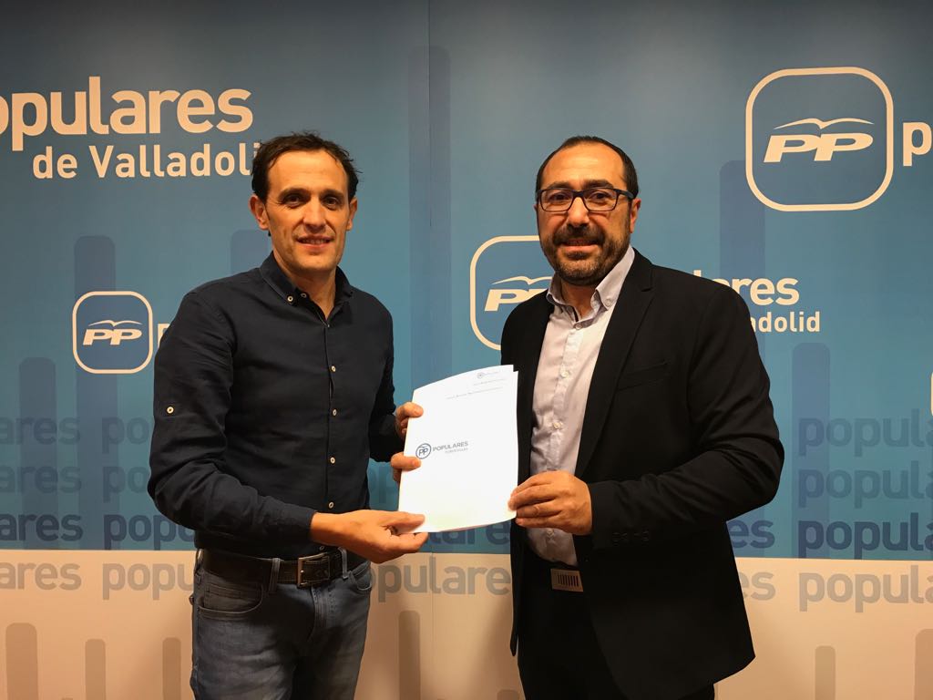 Miguel Ángel Oliveira presenta su candidatura a presidir el PP en Tordesillas