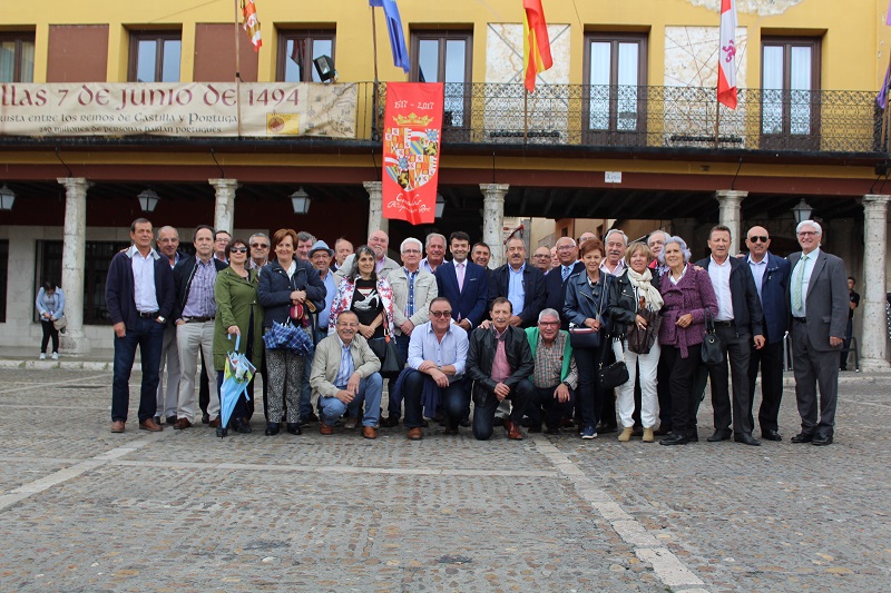 Medio centenar de antiguos alumnos celebran el 50º Aniversario de la implantación del Instituto en Tordesillas