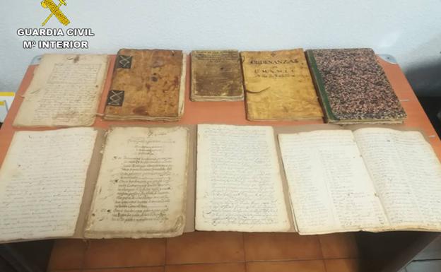 La Guardia Civil recupera una ordenanza municipal de 1763 a subasta por internet por un librero de Madrid