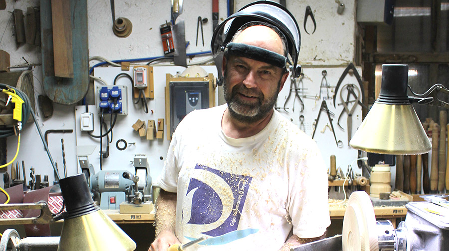Francisco Treceño, de arqueólogo de profesión a tornero artesano de madera autodidacta