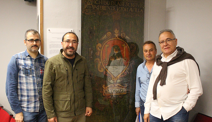 Tordesillas recupera una puerta del archivo de la Villa del siglo XVIII