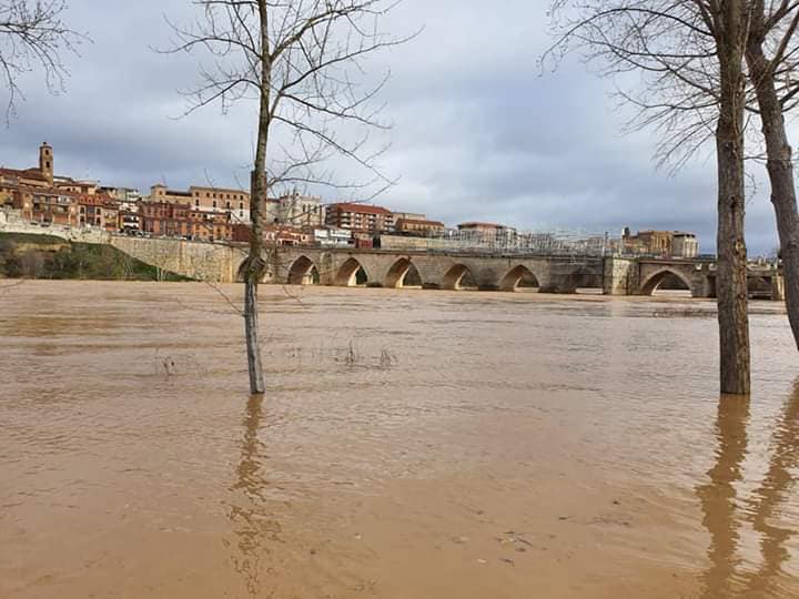 Alerta ante el nivel de crecida del Duero a su paso por Tordesillas
