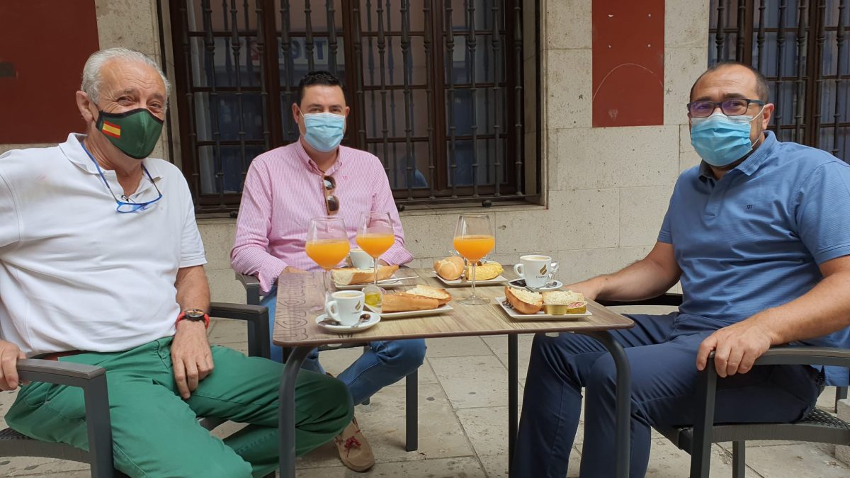 El Ayuntamiento fomenta salir a desayunar como medida para fomentar el turismo y el consumo