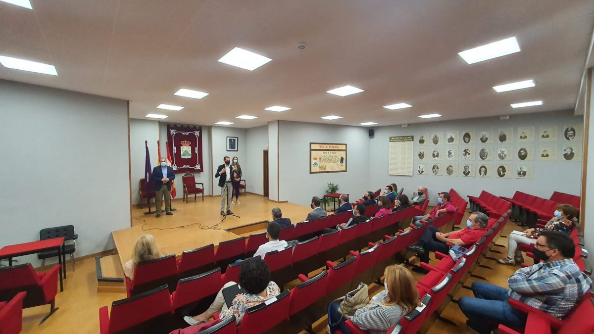 La Diputación y la CVE imparten en Tordesillas un curso para fomentar la digitalización de los negocios de la localidad