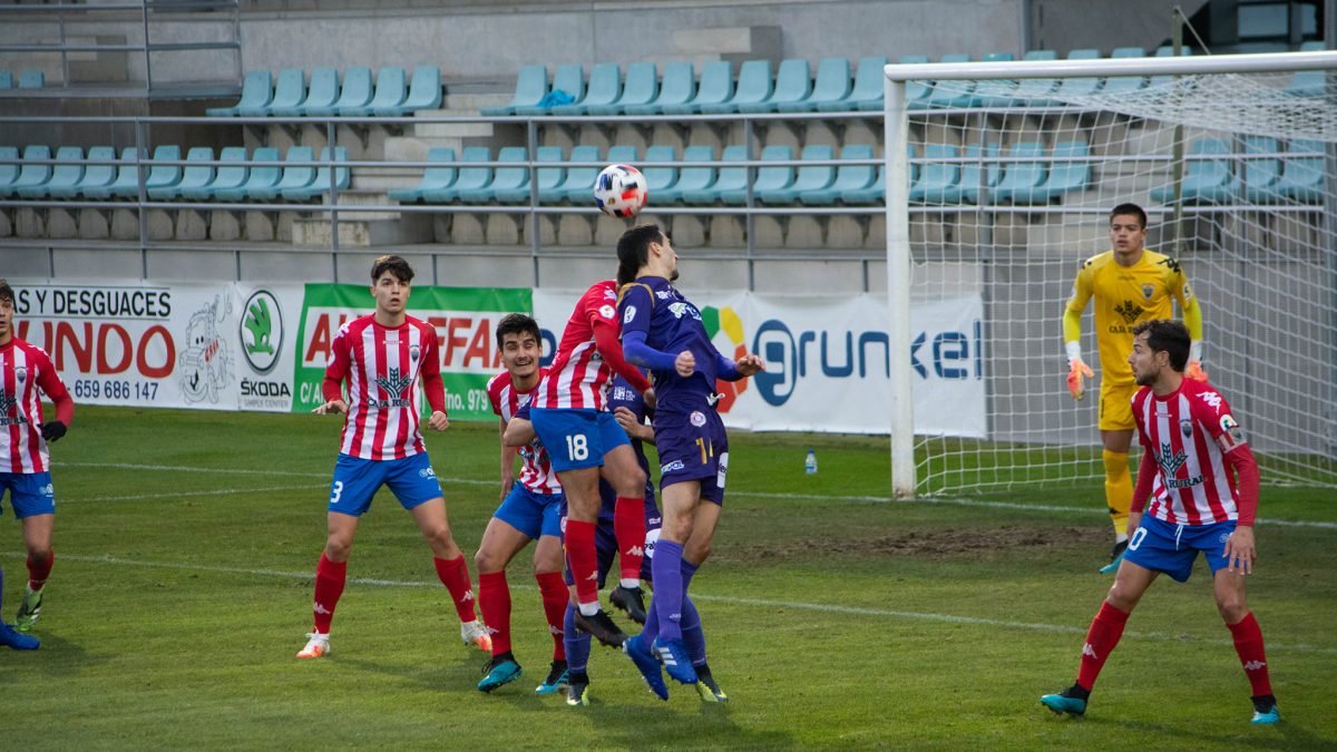 El Atlético Tordesillas cae en el descuento en Palencia