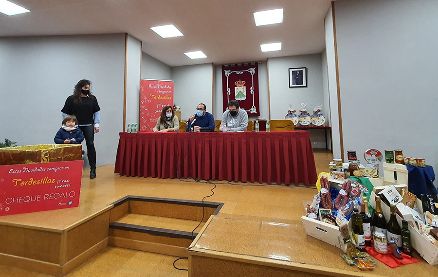 Tordesillas y sus comercios reparten 1.500 euros de su campaña navideña