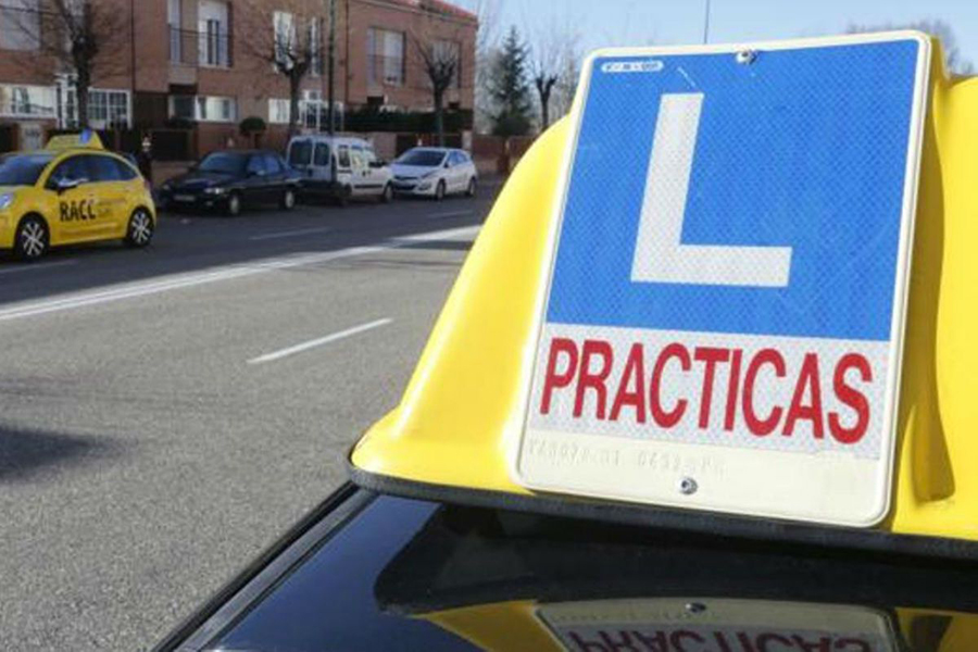 Las autoescuelas afirman estar “colapsadas” y reclaman apoyo al Gobierno para redimensionar el calendario de exámenes