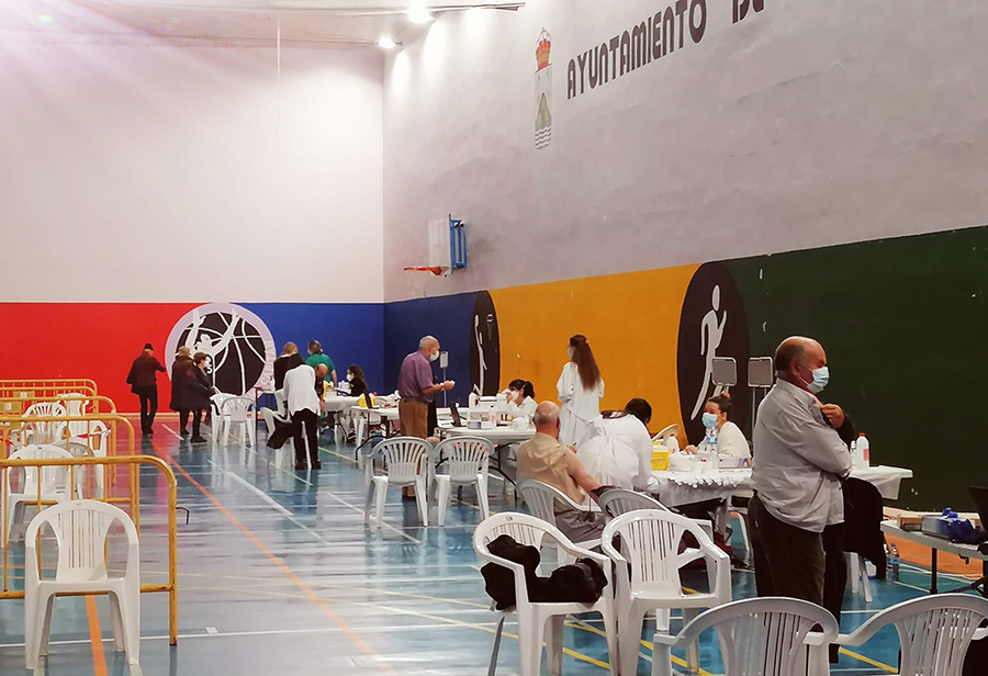 313 personas reciben la tercera dosis de la vacuna contra el Covid-19 en Tordesillas