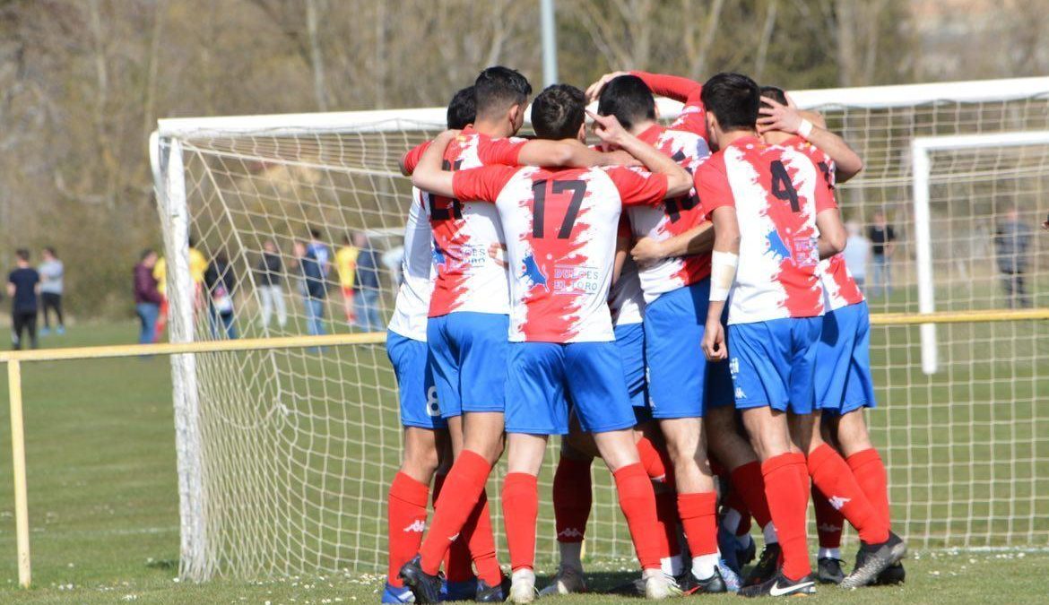 El Tordesillas reina en la locura ante el Palencia y sigue en la lucha por el play-off