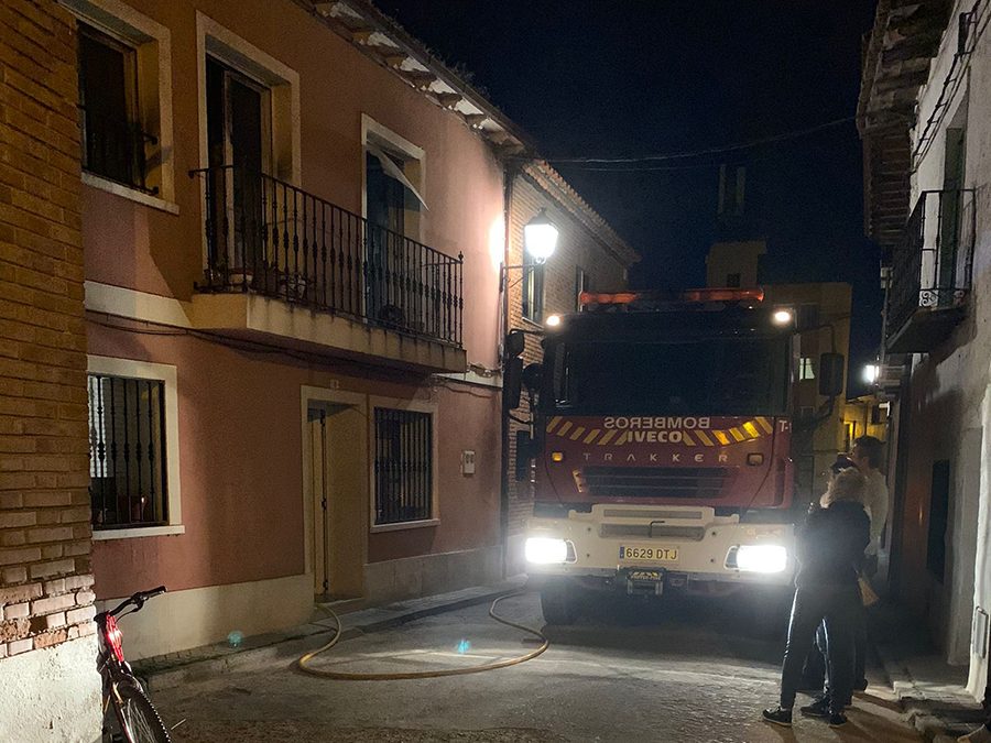 Sofocado un incendio en una vivienda de la calle Arqueros