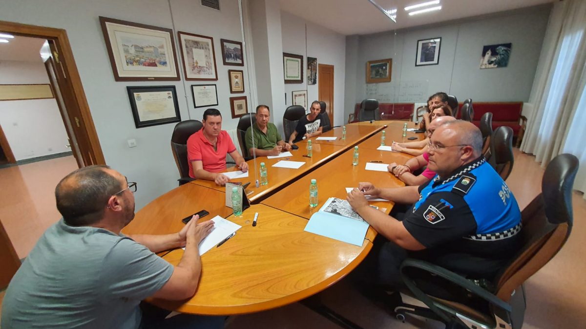 Ayuntamiento y agentes sociales de seguridad se reúnen para abordar mejoras en la circulación del municipio