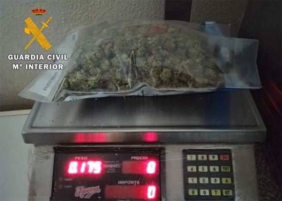 La Guardia Civil desmantela un punto de venta de marihuana en Tordesillas