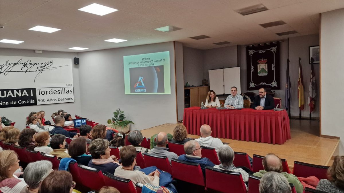 Susana Villalba acerca los viajes espaciales a Tordesillas con una conferencia sobre ‘Artemis I’