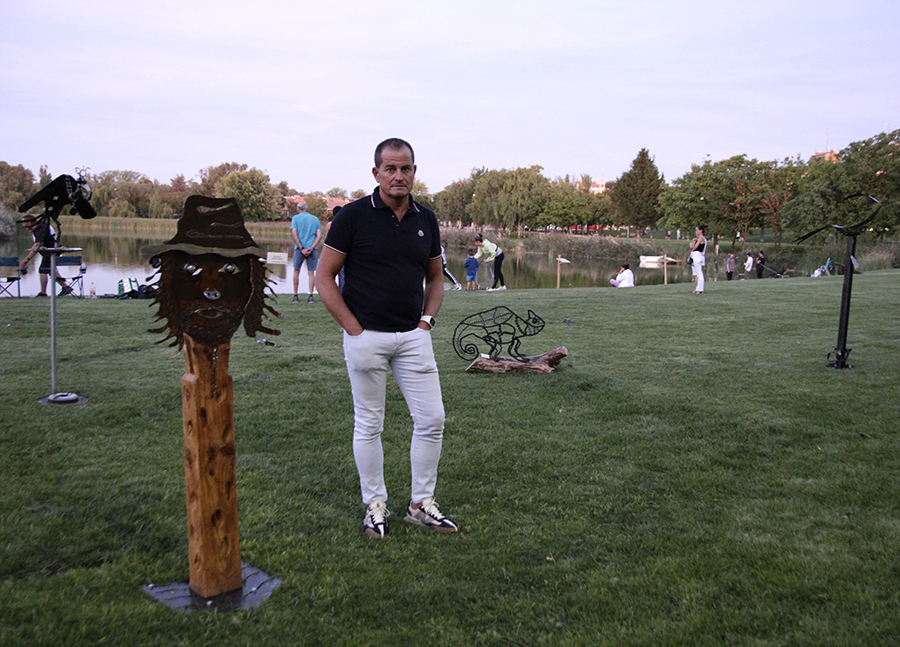 Lolo Sancho lleva su universo escultórico a Expo Aire y la Muestra de Esculturas Flotantes de Laguna de Duero