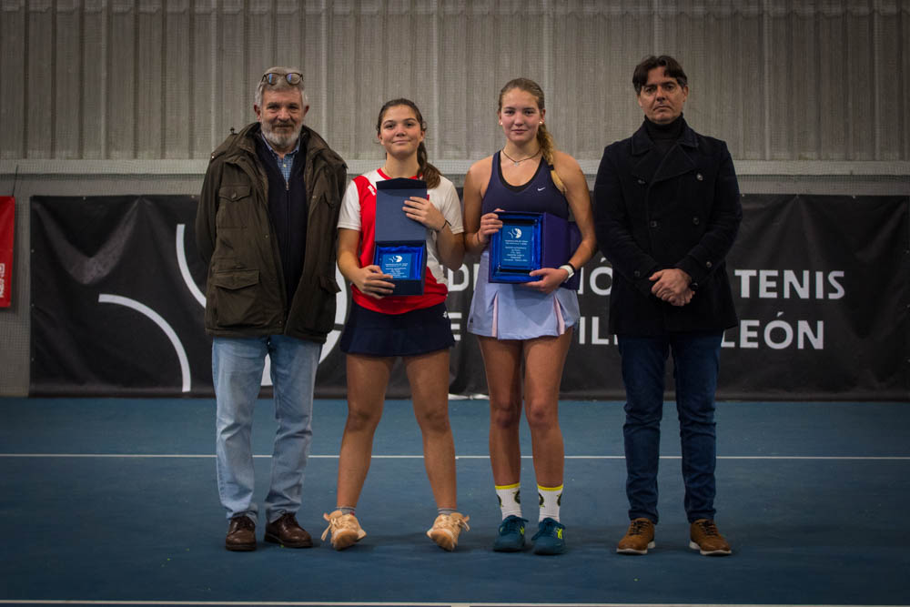 Rania Redondo, ganadora del XXXVIII Máster Autonómico de Tenis