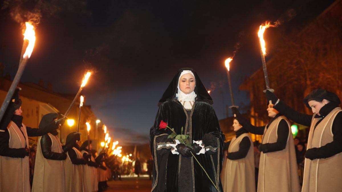 Tordesillas conmemora la llegada de la Reina Juana en una multitudinaria vigésima edición