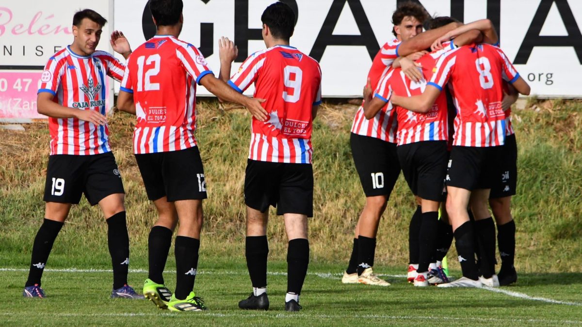 El Atlético Tordesillas se impone en Los Barreros con solidez y efectividad