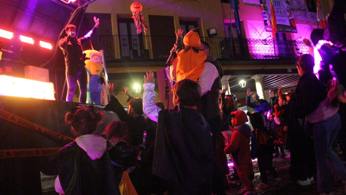 Tordesillas baila al ritmo de un concierto “espeluznante”