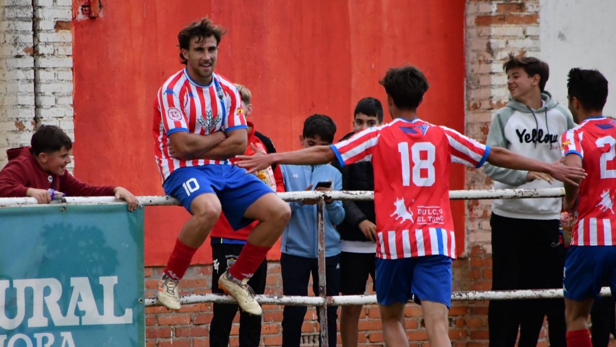 El Atlético Tordesillas se impone con autoridad al Atlético Mansilles