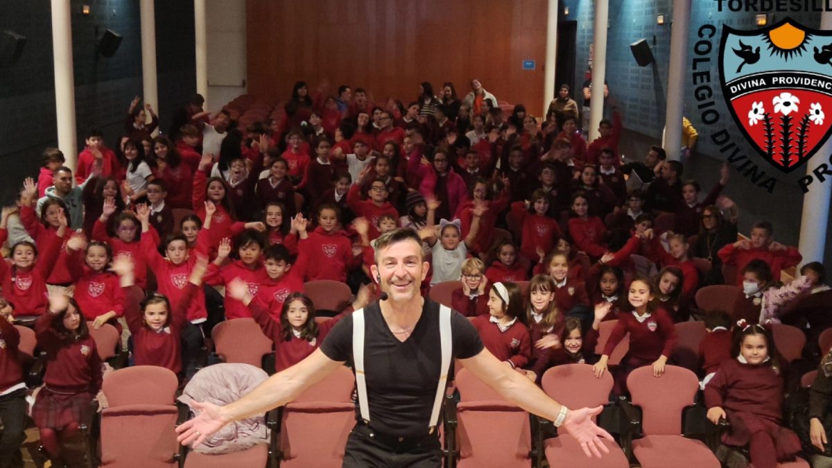 Los alumnos del Divina Providencia disfrutan la magia de la música desde dentro para celebrar Santa Cecilia