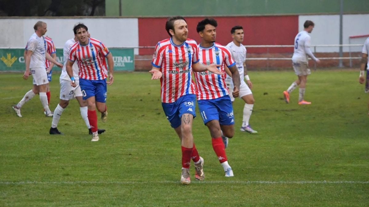 El Atlético Tordesillas se adueña del liderato en Las Salinas