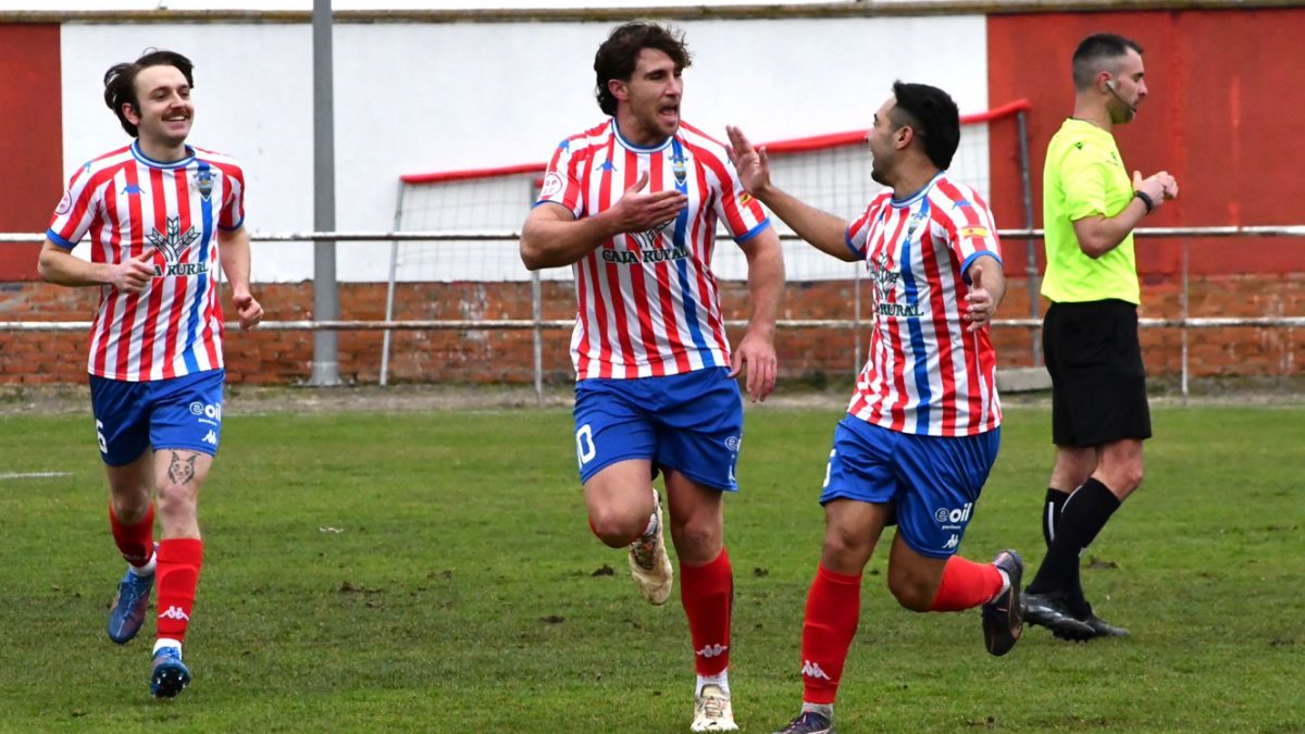 El Atlético Tordesillas impone su ritmo y refuerza su liderato