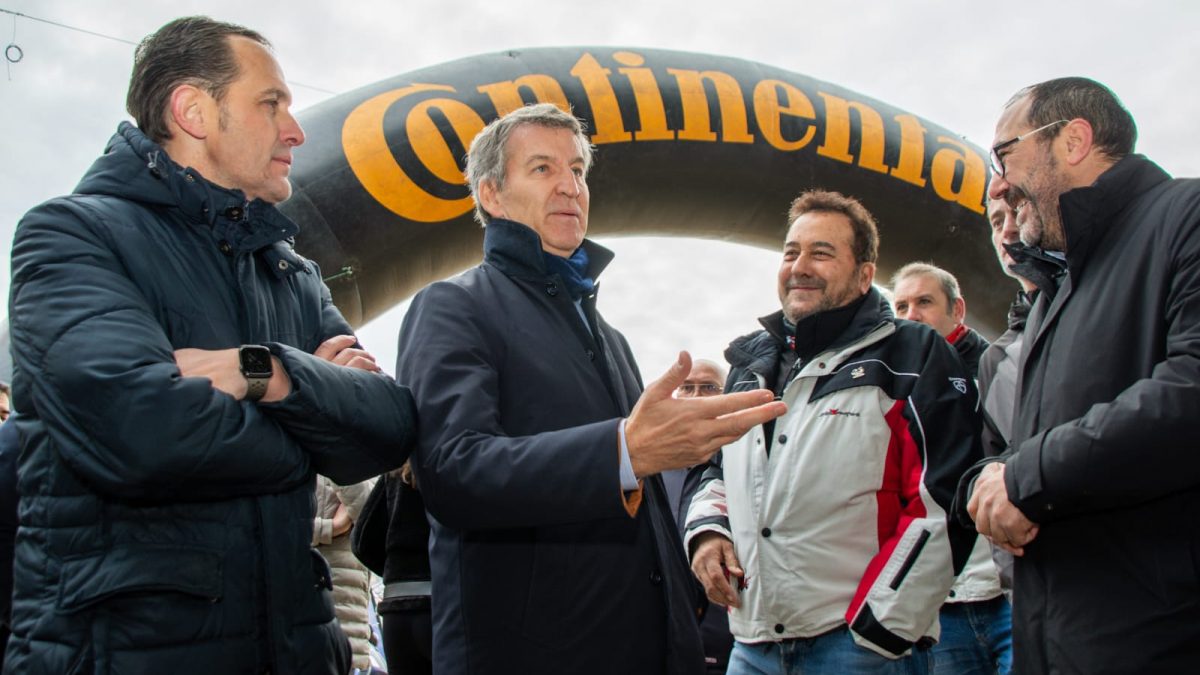Alberto Núñez Feijóo, presente en la puesta de largo de Motauros