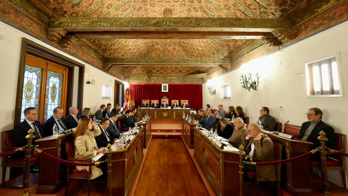 El pleno de la Diputación aprueba dos propuestas para asegurar una financiación más justa