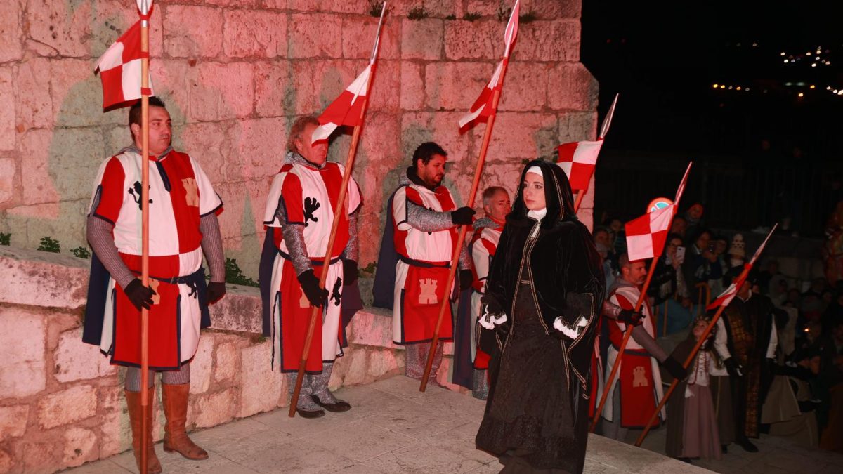 Tordesillas se prepara para revivir este sábado la llegada de la Reina Juana