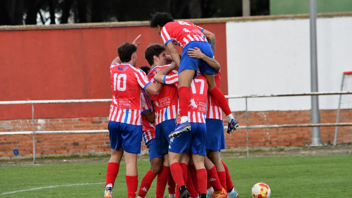 El Atlético Tordesillas vence al Virgen del Camino y suma su cuarta victoria consecutiva