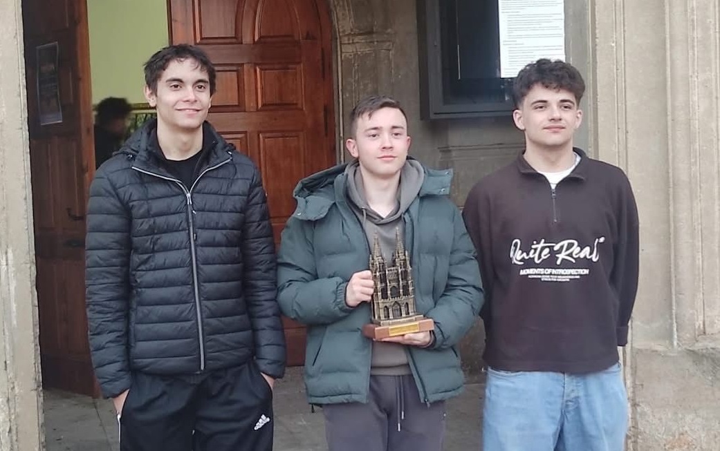 Tres ajedrecistas del club Reina Juana se hacen con el podio del Regional Absoluto de Ajedrez Rápido