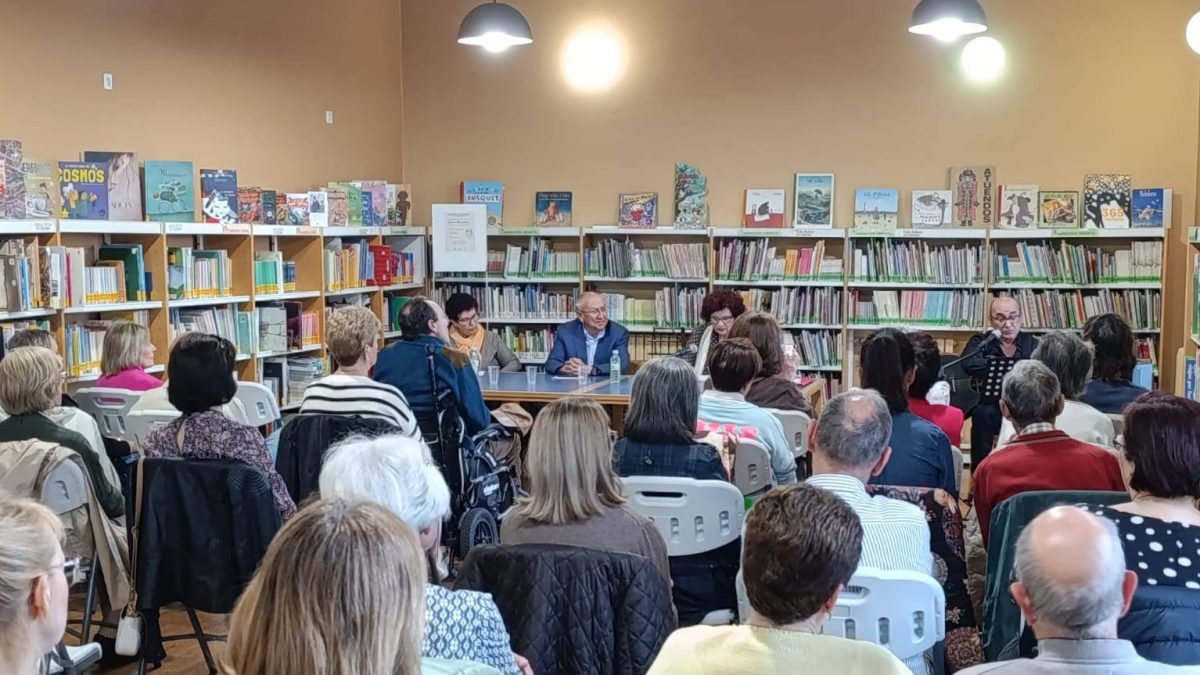 Tordesillas se asoma a los miradores poéticos de Carmen Martín Gaite